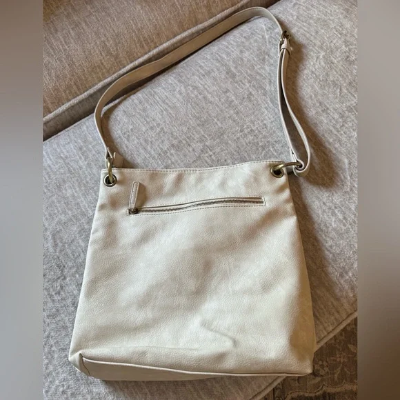 Shiraleah Cream Vegan Leather Shoulder Bag with Practical Design - Picture 2 of 12